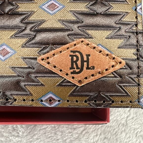 Red Dirt Hat Co Bifold Wallet Genuine Leather Southwest Aztec Embossed Design - Picture 3 of 10